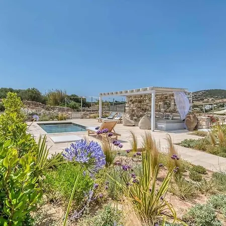 Villamar - Private With Pool In Naoussa Villa *