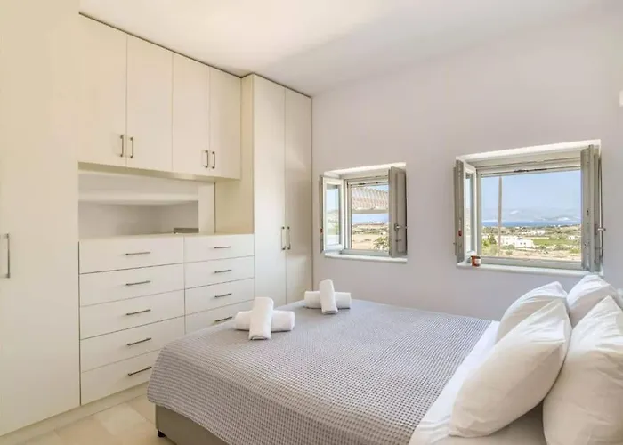 Villamar - Private With Pool In Naoussa Parikia (Paros)