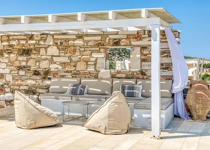 Villamar - Private With Pool In Naoussa Villa