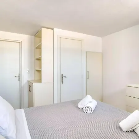 Villamar - Private With Pool In Naoussa *