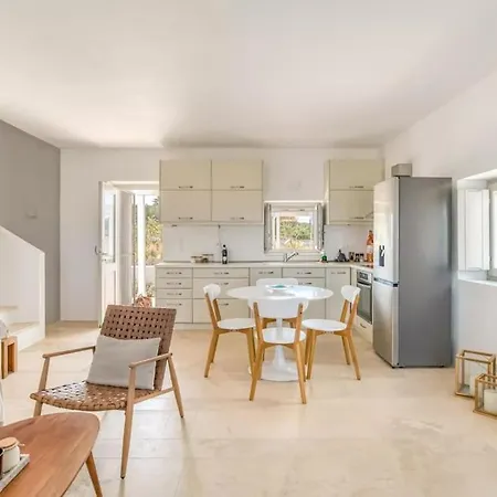 Βίλα Villamar - Private With Pool In Naoussa