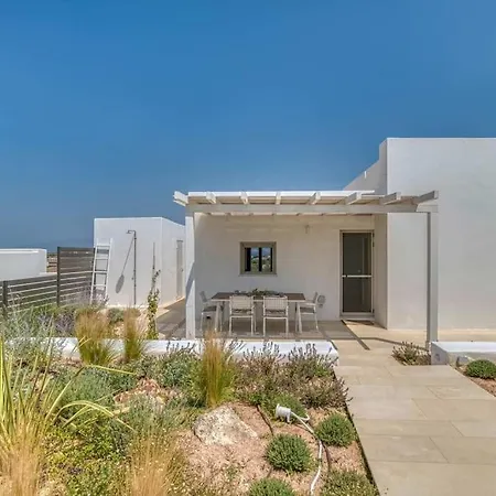 Villamar - Private With Pool In Naoussa Villa