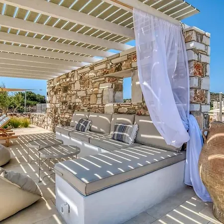 Villamar - Private With Pool In Naoussa Villa *